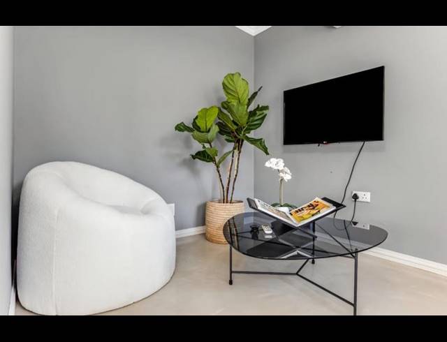 2 BEDROOM PROPERTY TO RENT IN GREEN POINT